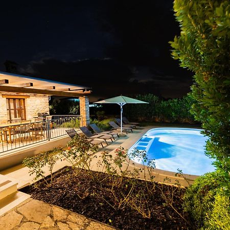 Villa Jurinea In Istrien Mit Pool Barat  Exterior photo